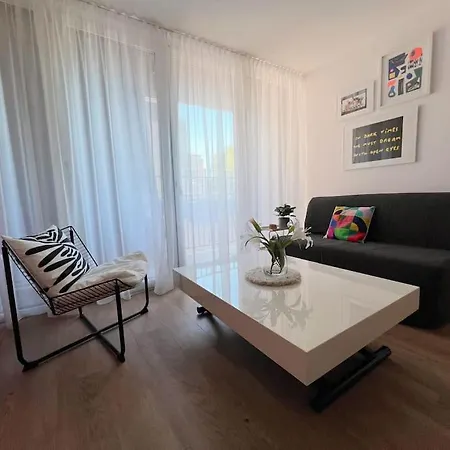1 Stylish And Quiet In Apartment Palanga